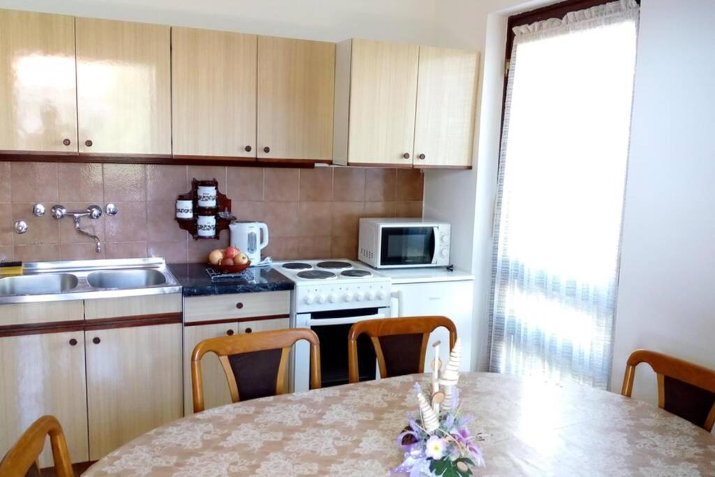 Apartment Zdenka Rasa Екстер'єр фото